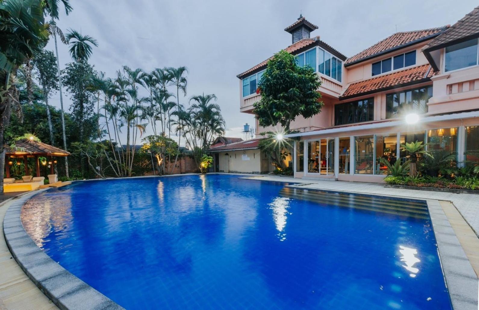 Sheik Istana Hotel Chiangmal Chiang Mai Luaran gambar